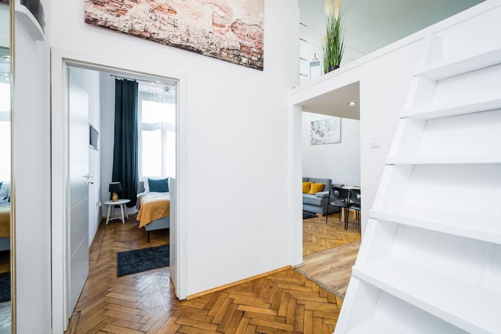 Royal City Apartment 40 M2 Краков Экстерьер фото