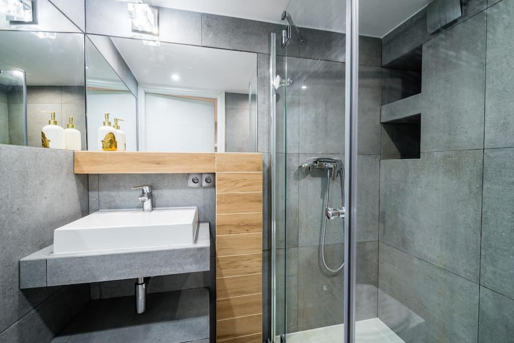 Royal City Apartment 40 M2 Краков Экстерьер фото